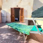 Nefhouse 83 Nyaraló *