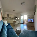 Nefhouse 83 *