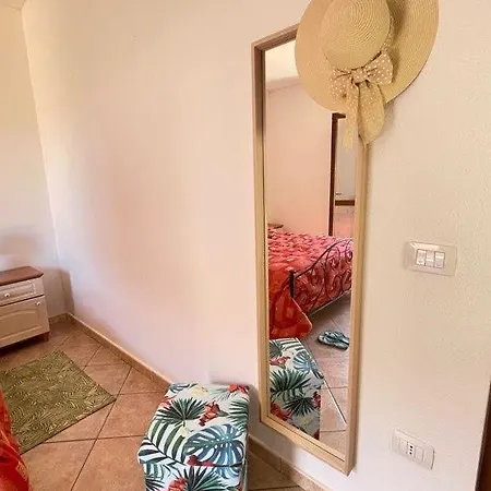 Semesterbostad Nefhouse 83 Tanaunella