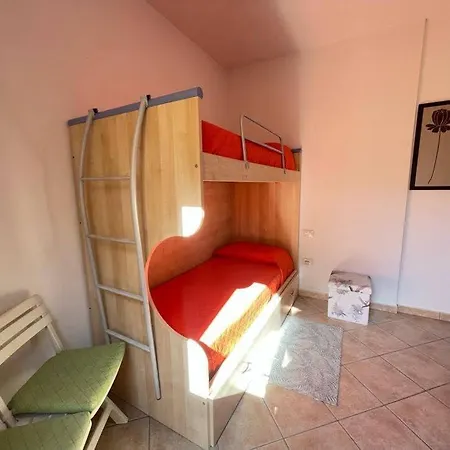 Nefhouse 83 * Tanaunella