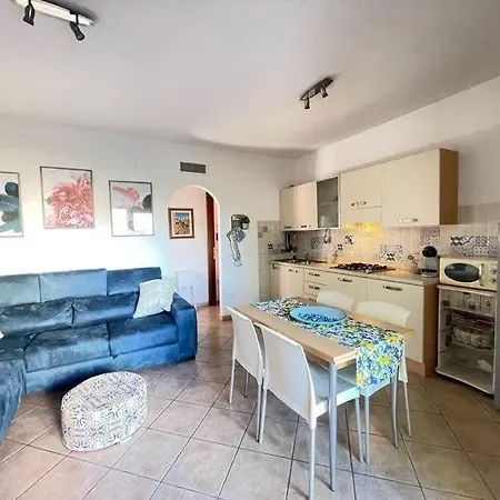 Nefhouse 83 Holiday home Tanaunella